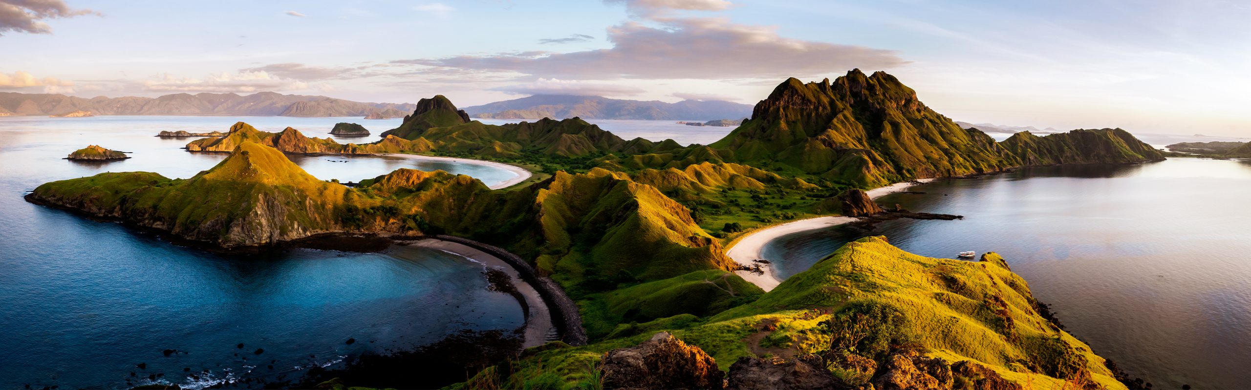 Indonesia - Navsumo - Free Travel Planning - Photo Credit - Shutterstock - 2