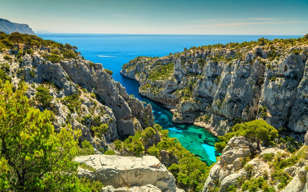 9 Ways to Visit Marseilles Like a Local
