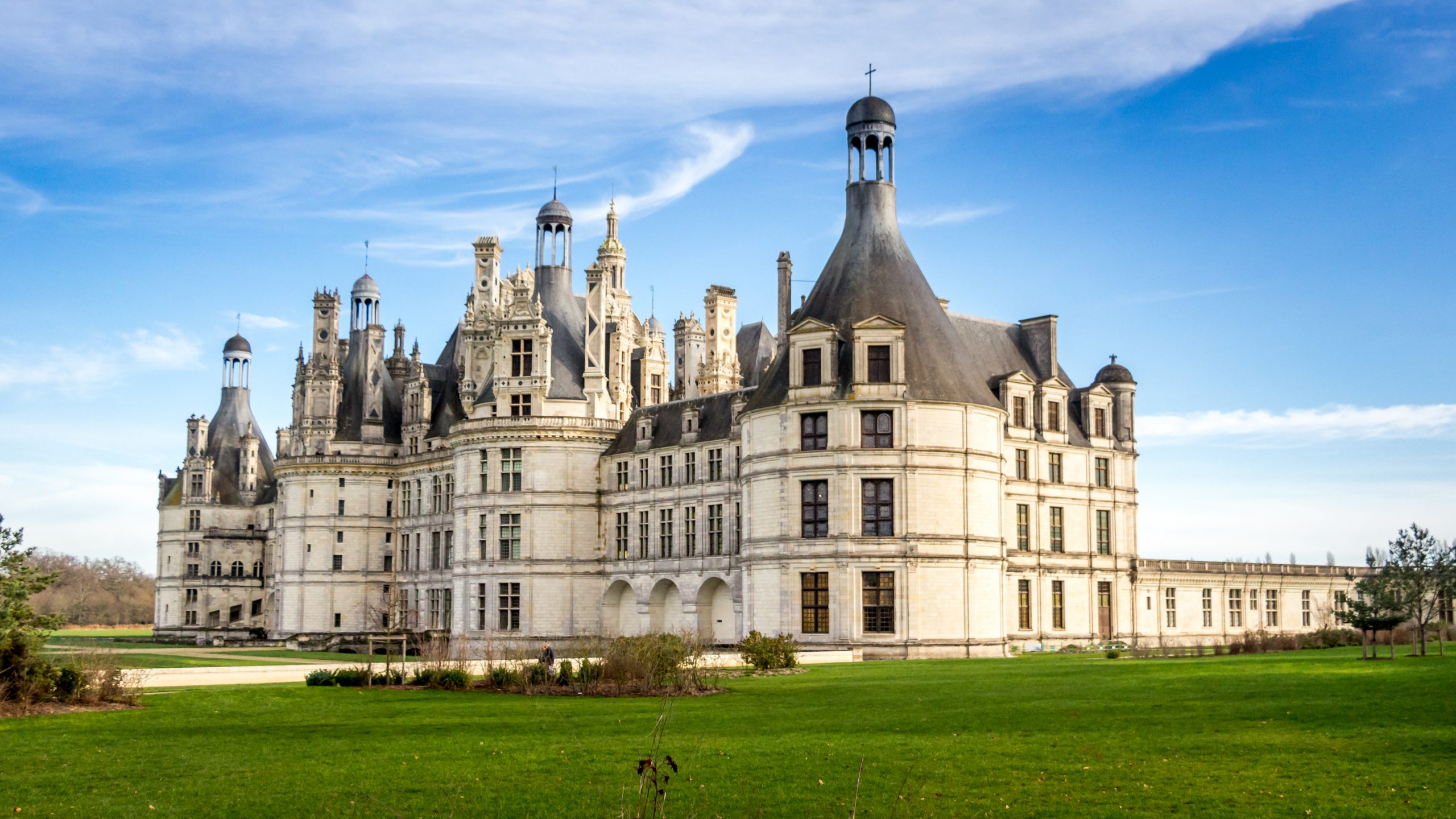 Top Chateaux and Cathedrals to Visit in the Loire Valley